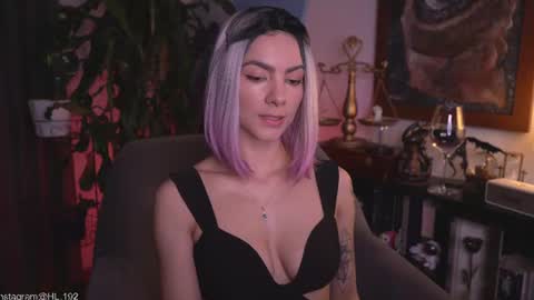 Holly Linder online show from July 23, 2026, 2:20 am