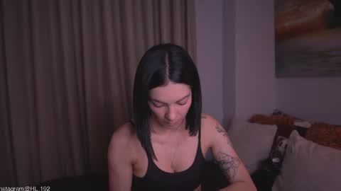 Holly Linder online show from August 5, 2026, 2:25 am