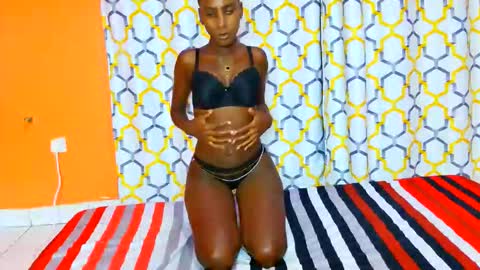 hollylyn online show from October 21, 2025, 8:53 pm