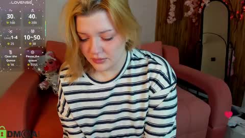 Holly online show from April 12, 2026, 1:32 am