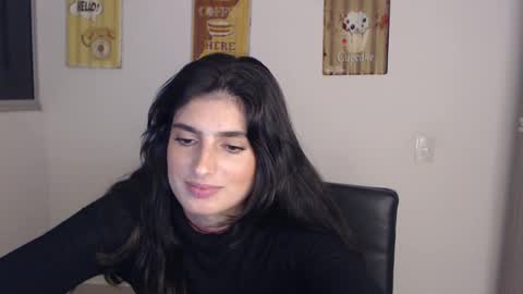 Snapshot of hollyshit_ chatting on February 19, 2025, 3:39 am hollyshit_ online show from February 19, 2025, 3:39 am