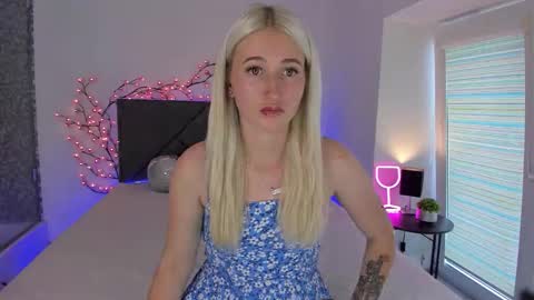 Snapshot of hollytaillor chatting on September 15, 2025, 12:16 pm HollyTaillor online show from September 15, 2025, 12:16 pm
