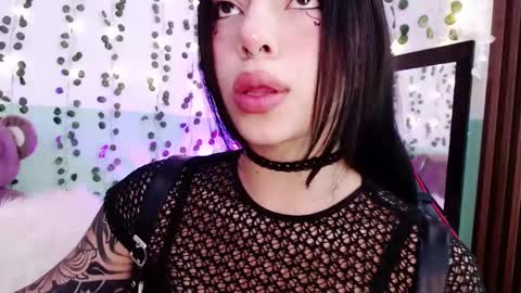 holly online show from December 29, 2024, 3:57 pm