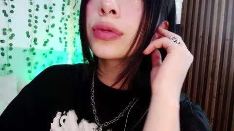 holly online show from December 31, 2024, 5:29 pm