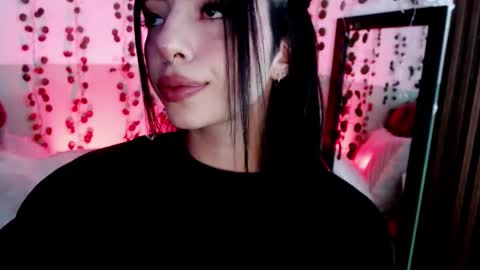 holly online show from January 11, 2025, 4:46 pm