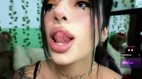holly online show from January 18, 2025, 2:55 pm