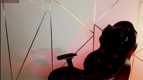 holly online show from February 12, 2025, 9:01 pm