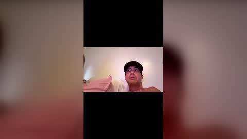 Snapshot of holozmauinui chatting on February 13, 2026, 8:21 am holozmauinui online show from February 13, 2026, 8:21 am