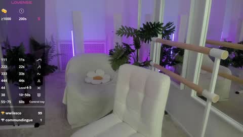 Snapshot of holy_alexa chatting on December 6, 2024, 9:32 am Alexa online show from December 6, 2024, 9:32 am
