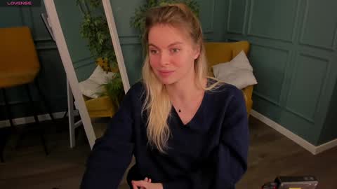 Snapshot of holy_alexa chatting on February 4, 2025, 7:51 am Alexa online show from February 4, 2025, 7:51 am
