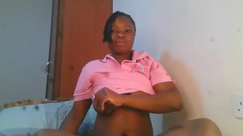 holy_ebony online show from May 12, 2026, 9:01 pm