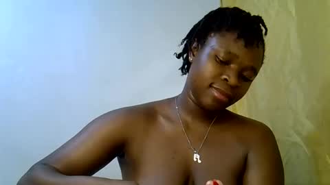 holy_ebony online show from June 6, 2026, 3:06 pm