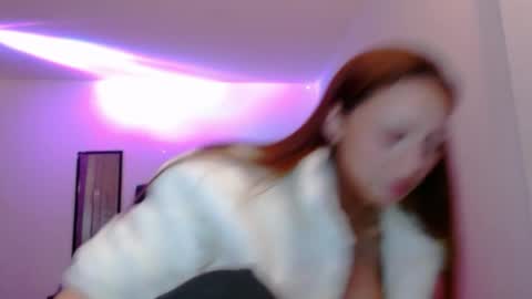 Juli online show from April 25, 2026, 4:04 am