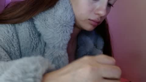 Juli online show from April 27, 2026, 3:26 am