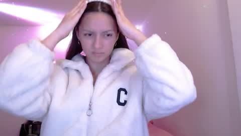 Juli online show from April 28, 2026, 4:06 am