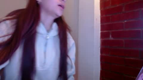 Juli online show from May 1, 2026, 4:06 am