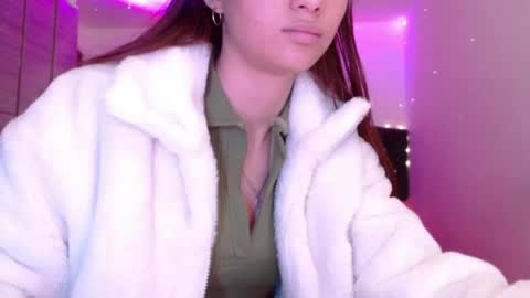 Juli online show from May 6, 2026, 3:35 am