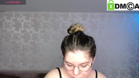 Welcome guys  Pleasure to see you all here  My name is MichaelaTip menu is active Private is open  online show from January 17, 2025, 6:04 am