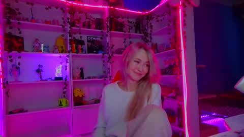 Snapshot of holy_rumi chatting on September 27, 2025, 10:42 am Rumi online show from September 27, 2025, 10:42 am