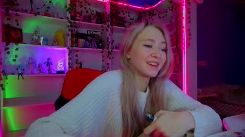 Snapshot of holy_rumi chatting on October 8, 2025, 11:19 am Rumi online show from October 8, 2025, 11:19 am