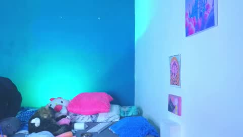      online show from October 1, 2025, 9:04 am