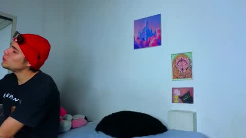 Snapshot of holy_taby_ chatting on March 4, 2026, 4:07 am online show from March 4, 2026, 4:07 am