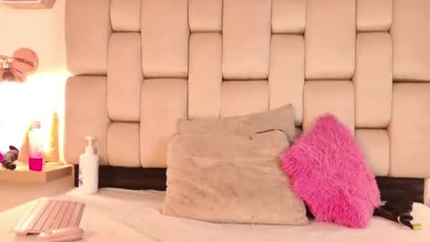 Ariana Mora online show from June 20, 2026, 1:14 pm