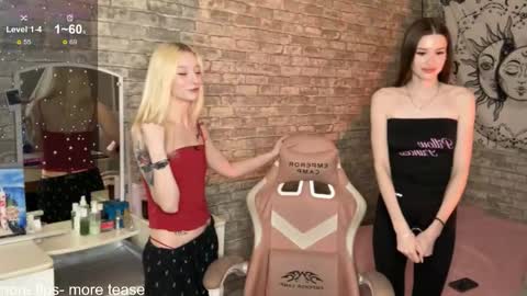 Vio online show from December 21, 2025, 2:02 pm