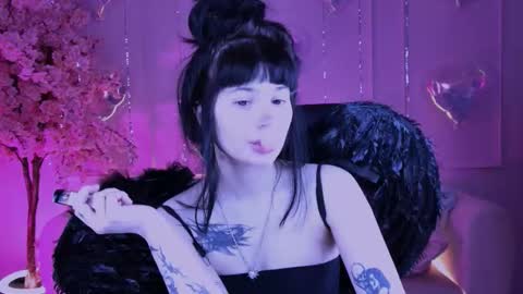 Snapshot of holydennis chatting on February 16, 2026, 10:00 am HollyDennis online show from February 16, 2026, 10:00 am