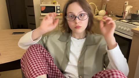 Snapshot of holydori chatting on February 6, 2025, 10:43 pm dori not holy get my tg channel with link from description under last photo online show from February 6, 2025, 10:43 pm