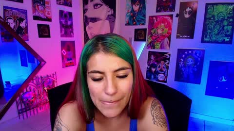 Snapshot of holyeva chatting on January 31, 2025, 10:10 pm   online show from January 31, 2025, 10:10 pm