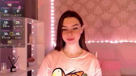 Mia online show from October 6, 2025, 3:37 am