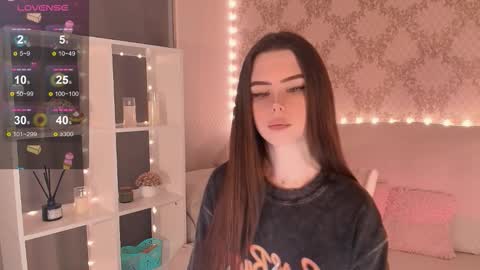 Snapshot of holymiax chatting on February 16, 2026, 3:46 am Mia online show from February 16, 2026, 3:46 am