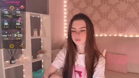 Snapshot of holymiax chatting on February 19, 2026, 3:24 am Mia online show from February 19, 2026, 3:24 am