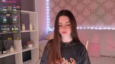 Snapshot of holymiax chatting on March 23, 2026, 3:43 am Mia online show from March 23, 2026, 3:43 am