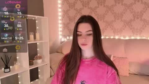 Mia online show from April 27, 2026, 3:37 am