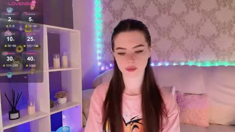 Mia online show from May 8, 2026, 3:45 am