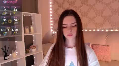 Mia online show from July 5, 2026, 4:19 am