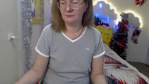 holymilfa online show from December 8, 2024, 7:15 am