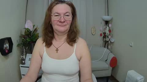 Snapshot of holymilfa chatting on April 14, 2026, 7:03 am holymilfa online show from April 14, 2026, 7:03 am