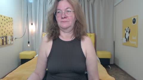 Snapshot of holymilfa chatting on April 28, 2026, 7:02 am holymilfa online show from April 28, 2026, 7:02 am