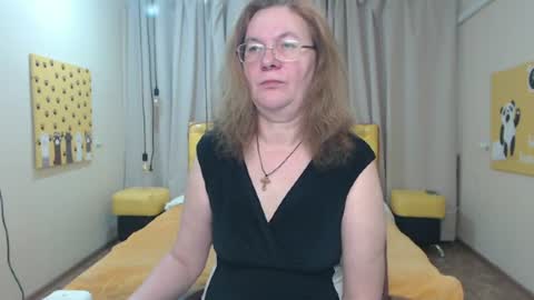 Snapshot of holymilfa chatting on April 29, 2026, 7:01 am holymilfa online show from April 29, 2026, 7:01 am
