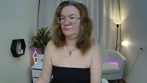 Snapshot of holymilfa chatting on May 7, 2026, 7:14 am holymilfa online show from May 7, 2026, 7:14 am