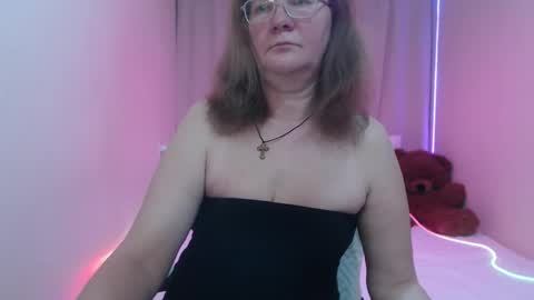 Snapshot of holymilfa chatting on May 11, 2026, 12:22 pm holymilfa online show from May 11, 2026, 12:22 pm