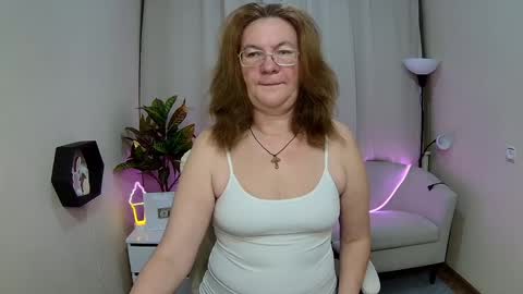 Snapshot of holymilfa chatting on May 17, 2026, 12:23 pm holymilfa online show from May 17, 2026, 12:23 pm