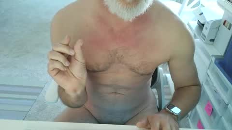 holymoses8 online show from April 24, 2026, 4:09 pm