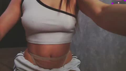 holysinner83 online show from June 18, 2026, 1:59 pm