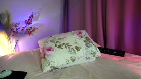 Vicky my another account here - desperate clit online show from January 29, 2025, 5:02 pm