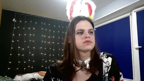 Honelints boyblonde hair AsterMIntfemboybrown hair online show from January 6, 2025, 5:06 pm