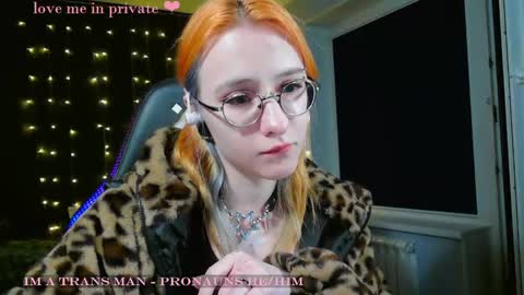 Honelints boyblonde hair AsterMIntfemboybrown hair online show from January 17, 2025, 5:51 pm